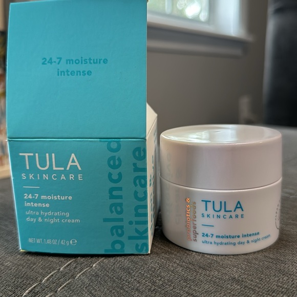 TULA Skincare 24-7 Moisture Intense Ultra Hydrating Day & Night Cream NIB - Picture 3 of 5